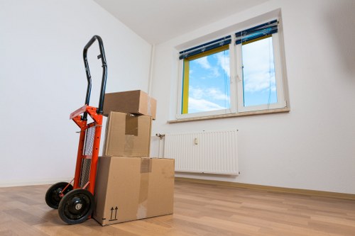 Local Watford moving service for flats, houses, and small business relocations