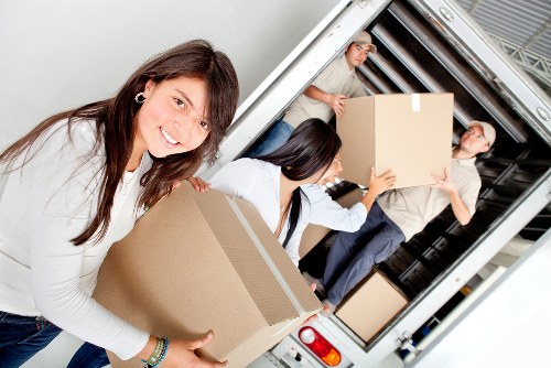 Local removal truck hire service in Watford for moving day